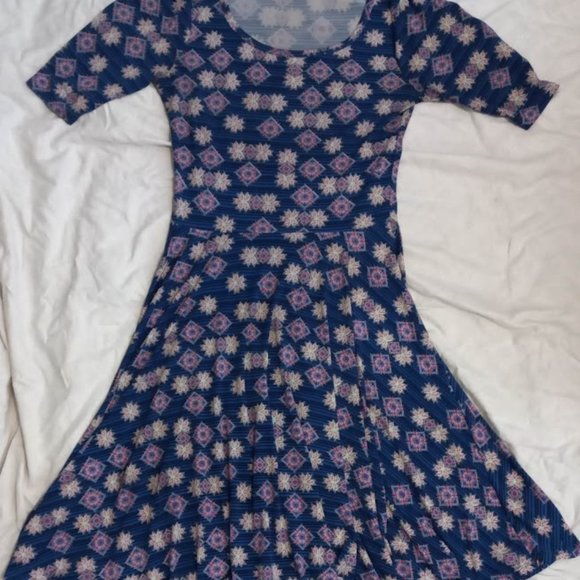 LuLaRoe Nicole Dress - Geometric Symbols on Stripes, Size M - Picture 1 of 4